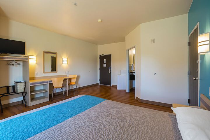 Room 18 of 30