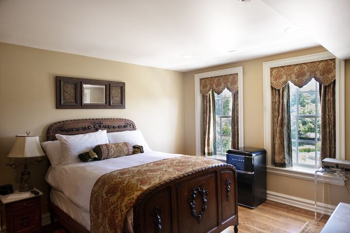 Room 42 of 73