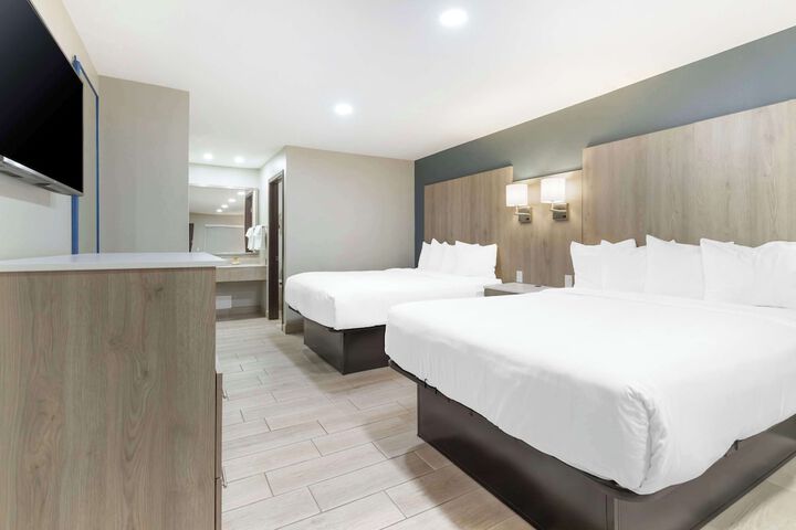 Room 13 of 46