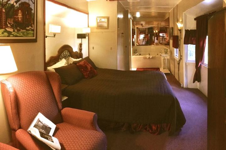Featherbed Railroad B & B Resort