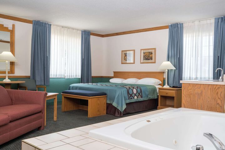 Room 7 of 20