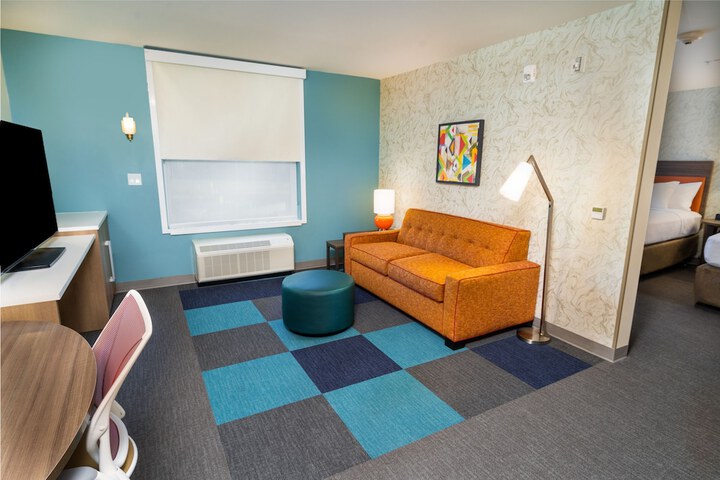 Home2 Suites by Hilton Bakersfield