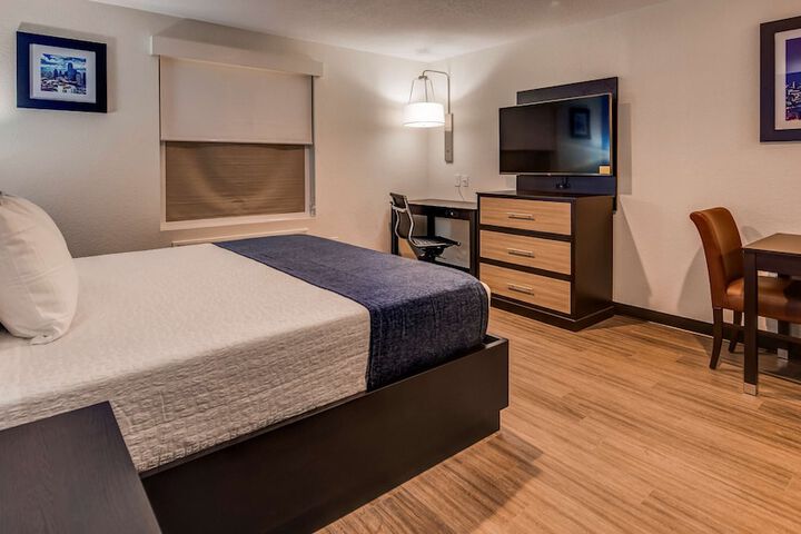 Room 19 of 30
