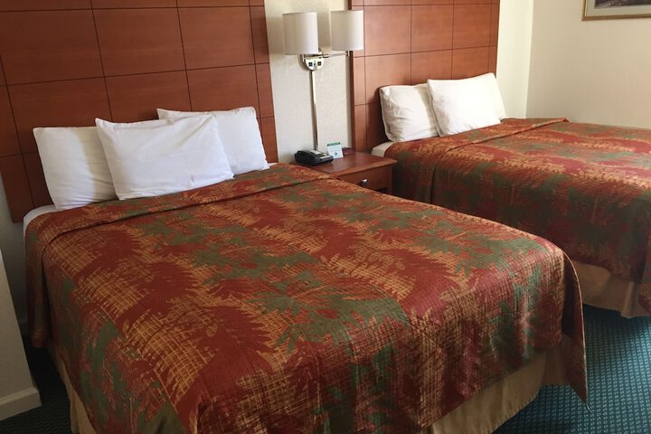 Room 23 of 66