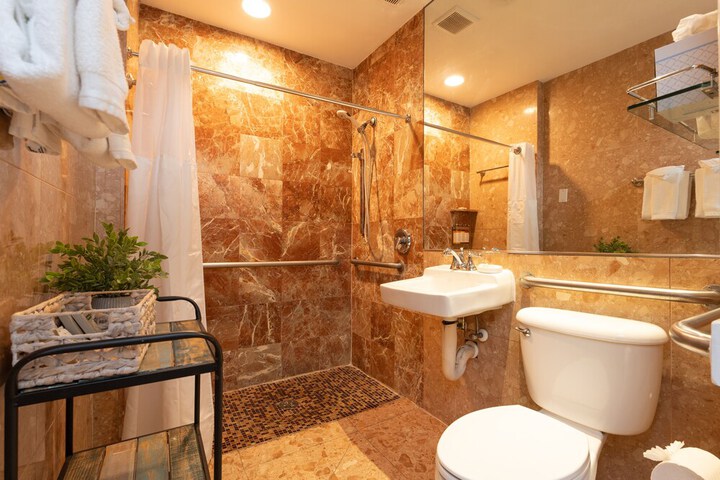 Southernmost House - Adult Exclusive