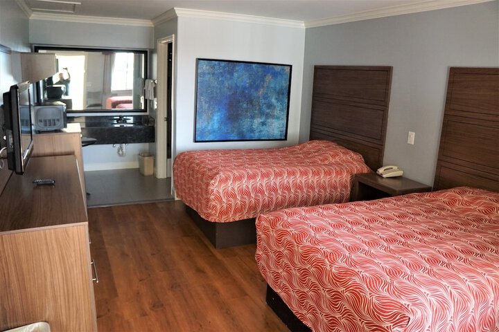 Room 38 of 40