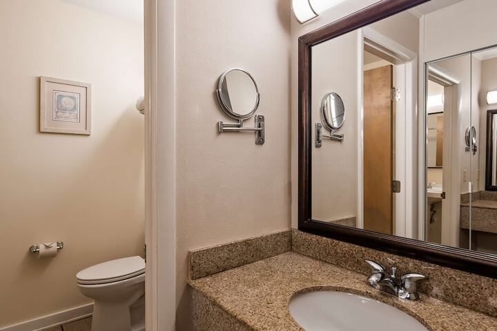 Room 15 of 42