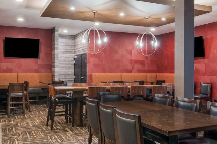 Ramada by Wyndham Grand Forks