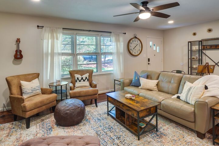 Southern Pines Vacation Rental w / Deck & Grill!