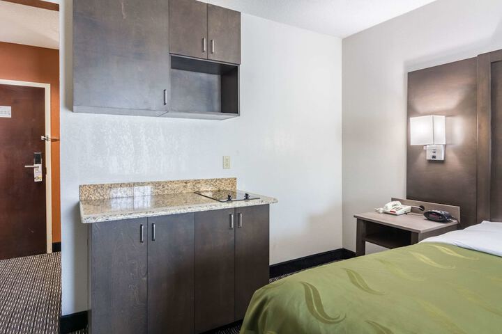 Room 21 of 30