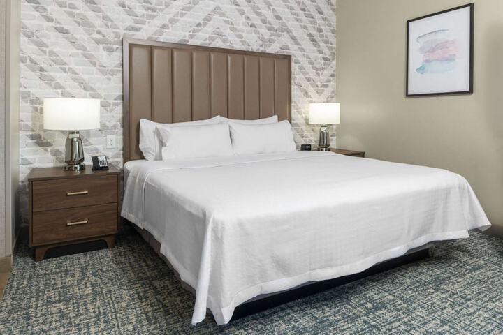 Room 14 of 24