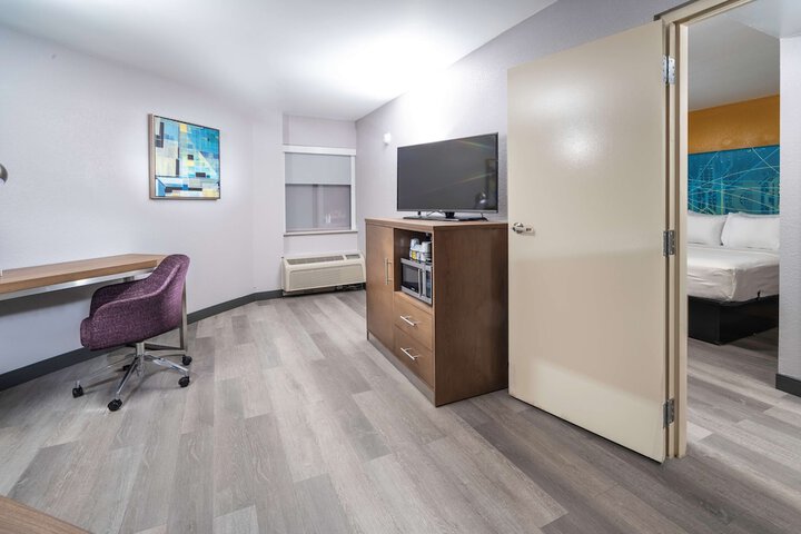 Room 5 of 34