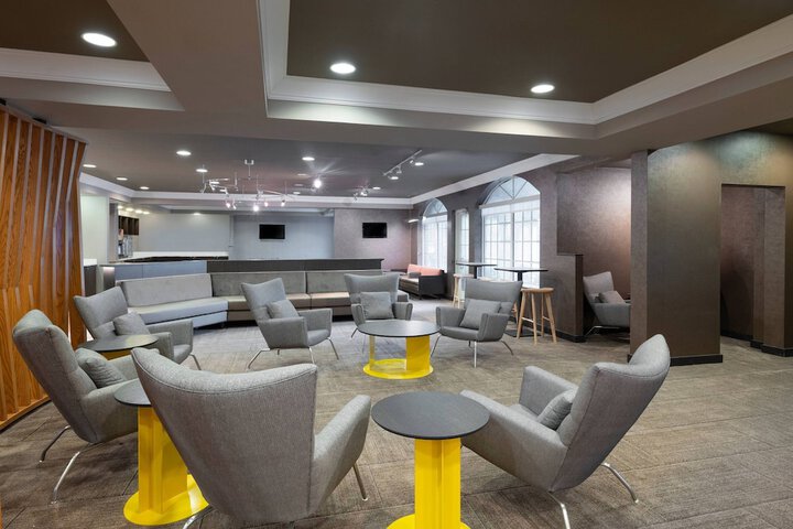 Hotel Interior 11 of 33