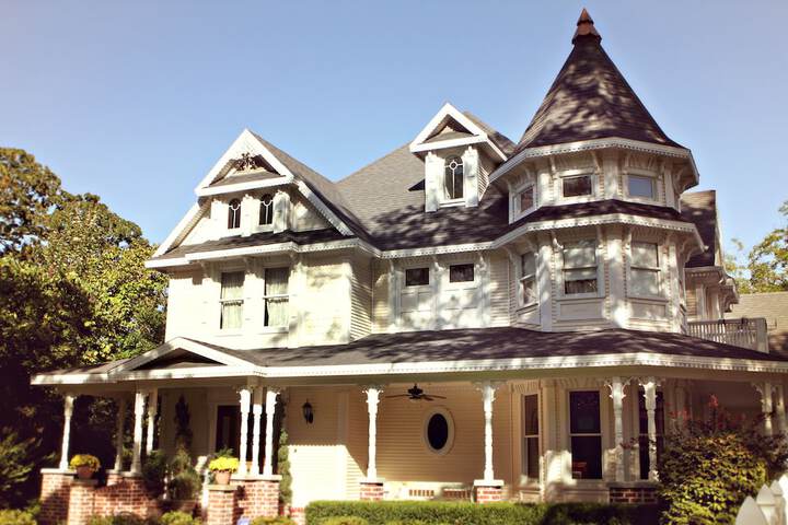 The Victoria B & B