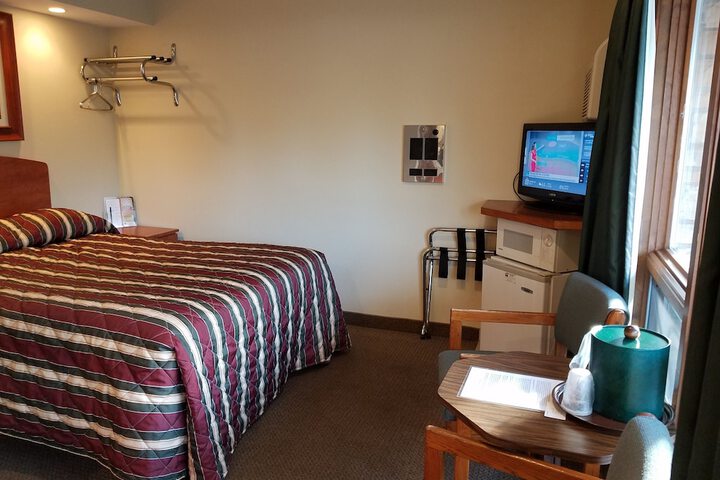 Room 83 of 120