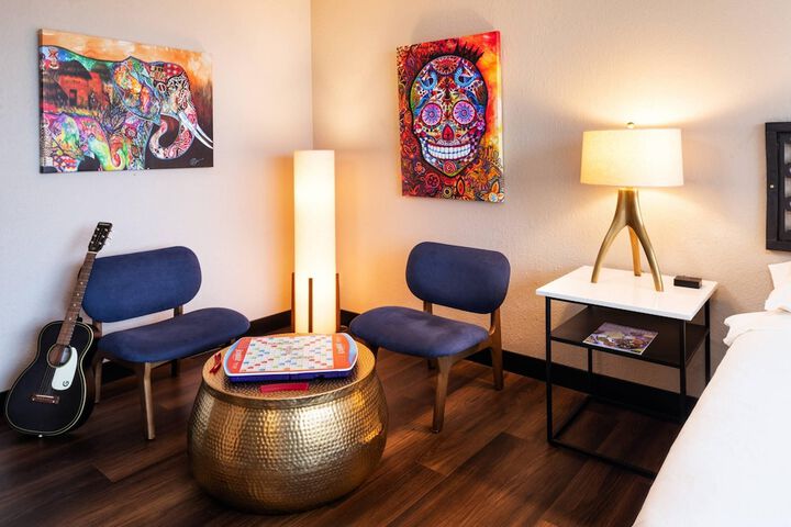 The Highlander Hotel Iowa City an Ascend Collection Hotel