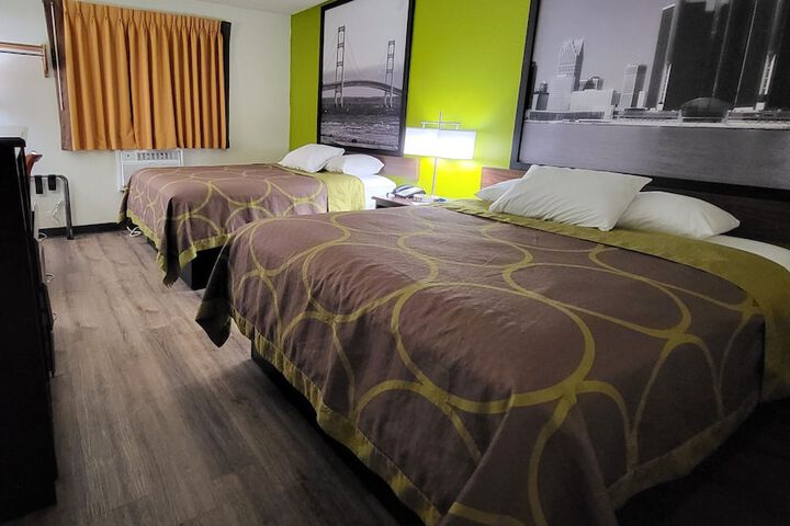 Room 12 of 26