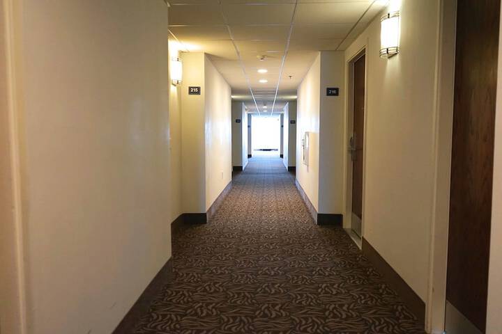 Ballroom/Hall 54 of 56