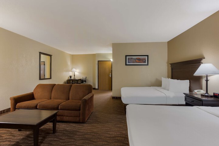 Room 13 of 40