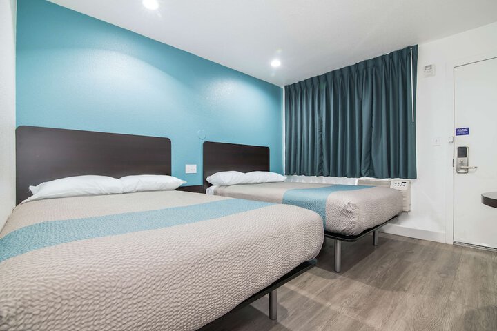 Room 16 of 26