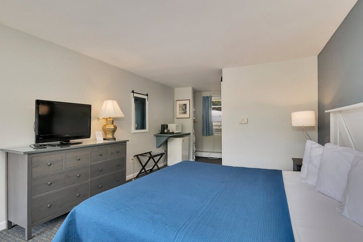 Room 43 of 66
