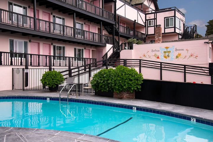Pool 9 of 74