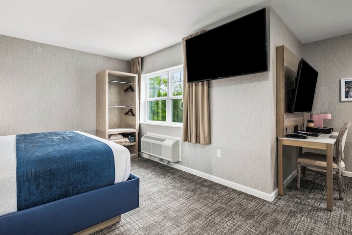 Room 52 of 108