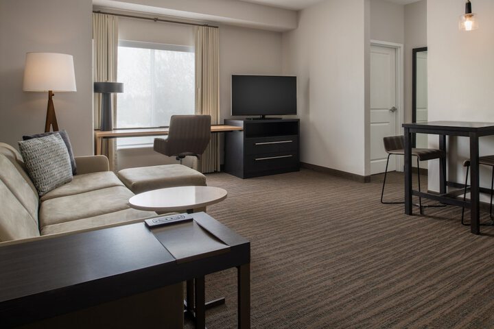 Room 17 of 33