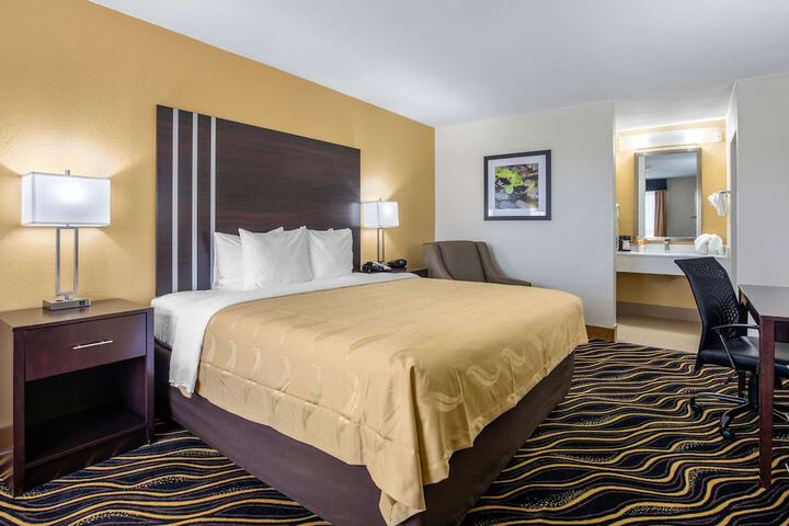 Room 43 of 67