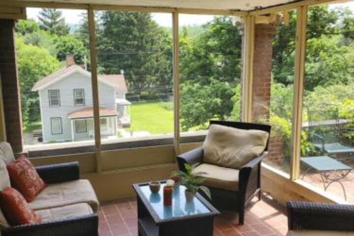 Cook Mansion Bed and Breakfast