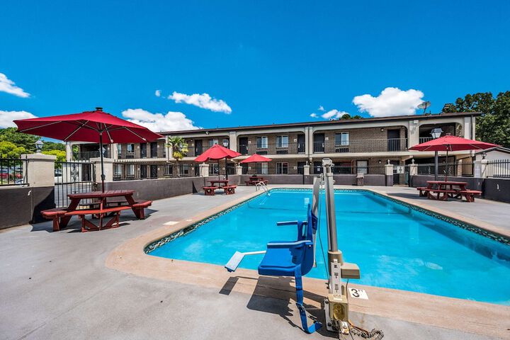 Pool 4 of 45