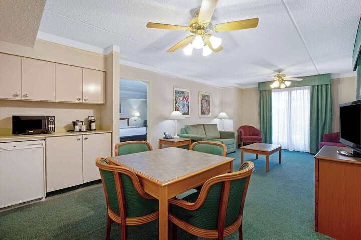 Room 39 of 46