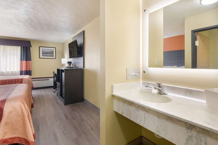 Americas Best Value Inn & Suites Independence VA