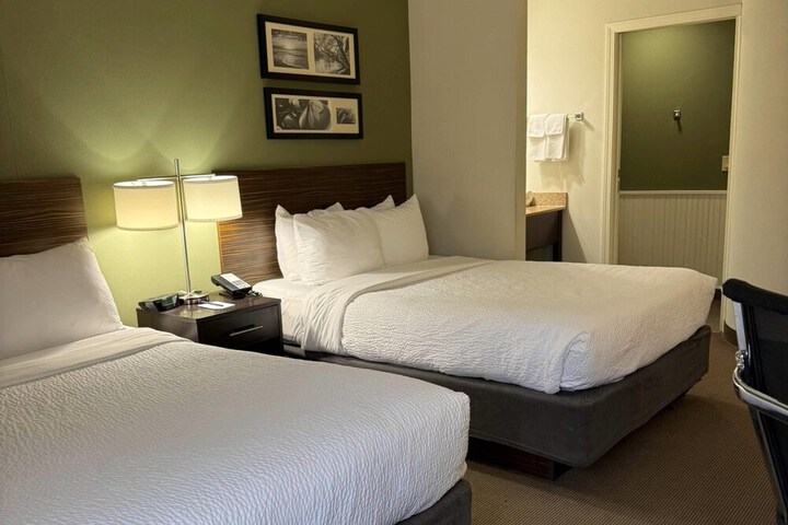Sleep Inn & Suites Queensbury - Lake George
