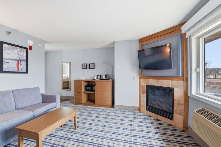 AmericInn by Wyndham White Bear Lake St. Paul