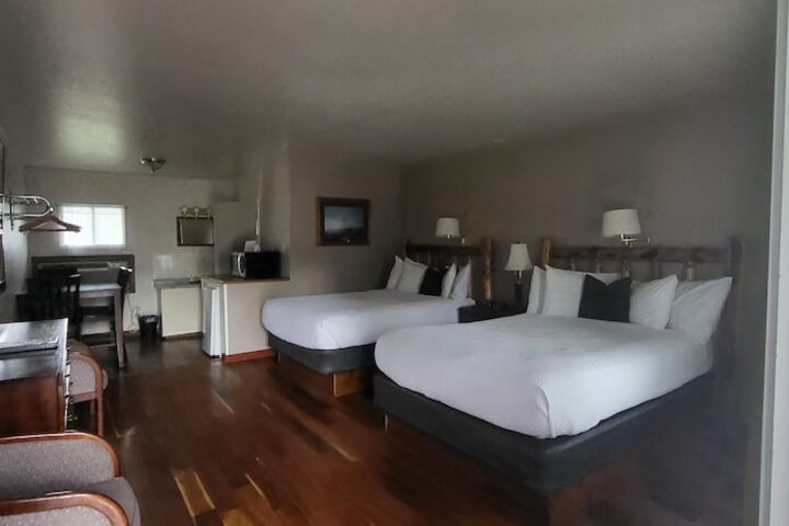Room 17 of 26