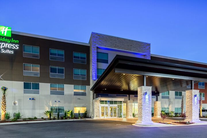 Holiday Inn Express & Suites Latta by IHG