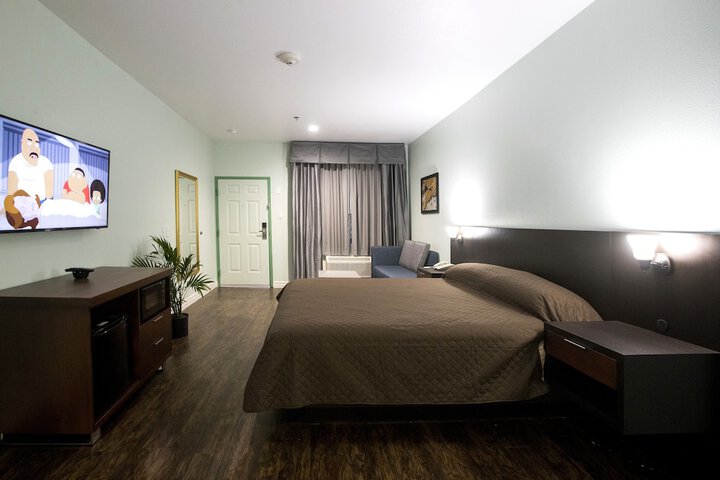 Room 11 of 23