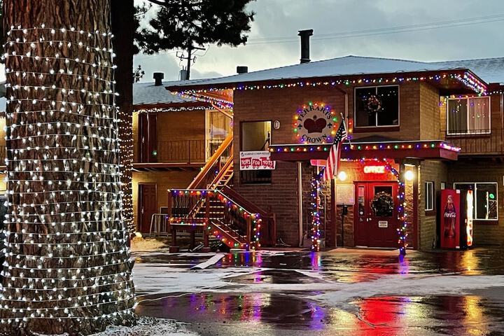 Crown Motel