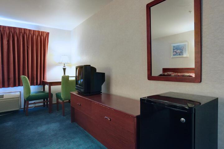 Room 4 of 5