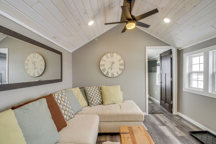 Pet-friendly Cabin w / Lake Access & Patio in Dent