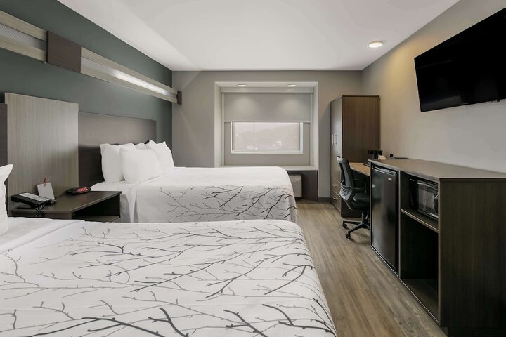 Room 16 of 34