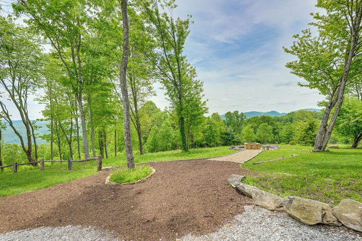 On 22 Acres: Cullowhee Craftsman Home w / Mtn Views