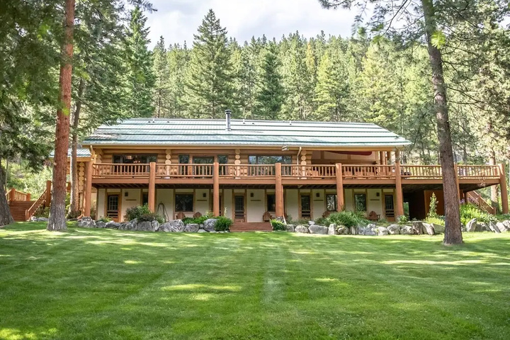 Bear Creek Lodge Montana