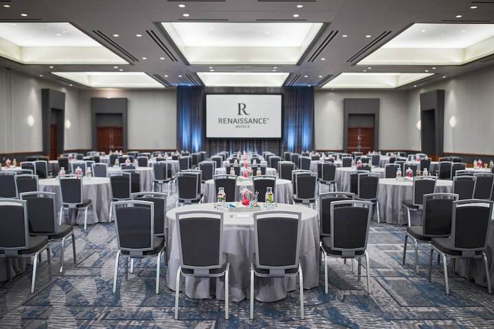 Renaissance Boston Seaport District