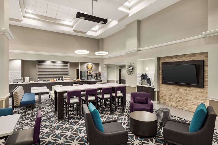 La Quinta Inn & Suites by Wyndham Newark - Elkton