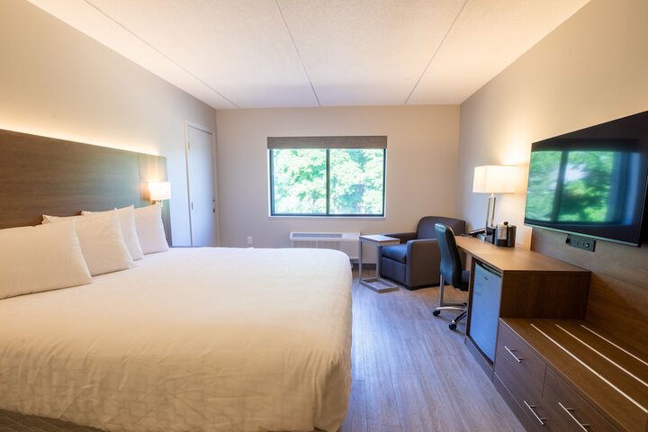 Room 9 of 23