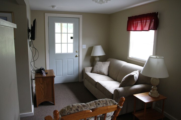 Kennebunk Gallery Motel & Cottages