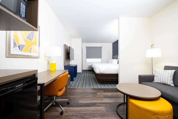 Room 18 of 34