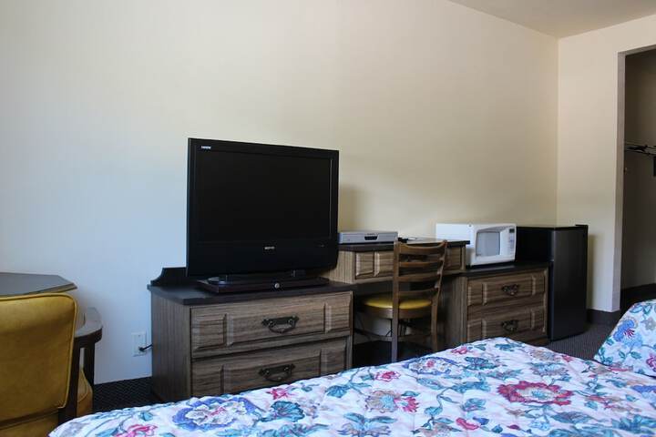 Room 13 of 23